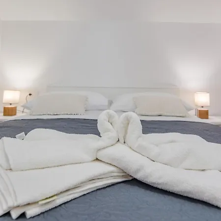 Awesome In With House Sea View Privlaka (Zadar)