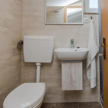 Awesome In With House Sea View Apartment Privlaka (Zadar)