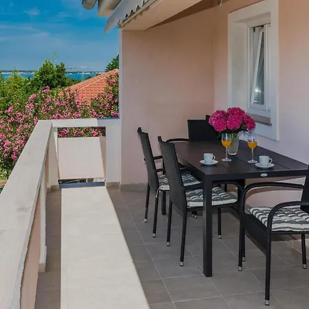 Awesome In With House Sea View Apartment *